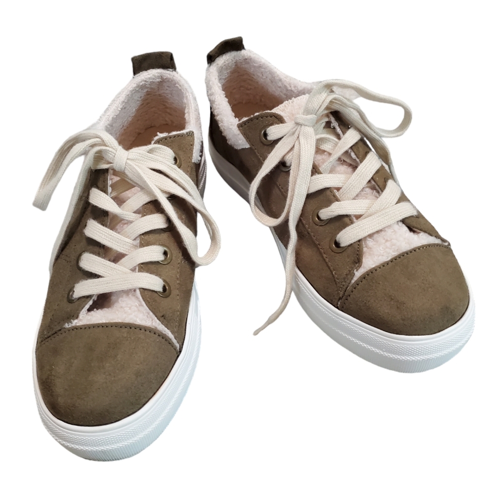 Soda Endear Lace Up Sneaker Faux Suede & Shearling Olive 9